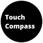 Touch Compass logo. Σε έναν μαύρο κύκλο, είναι γραμμένο με λευκά γράμματα Touch Compass.