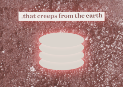 “…that creeps from the earth” με διερμηνεία στην ΕΝΓ
